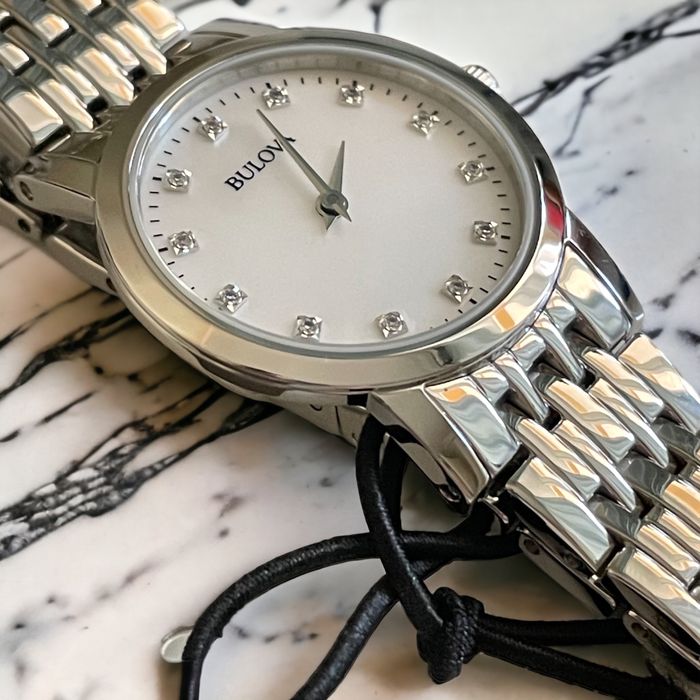 12 настоящих БРИЛЛИАНТОВ Bulova diamond diamonds часы годинник діамант