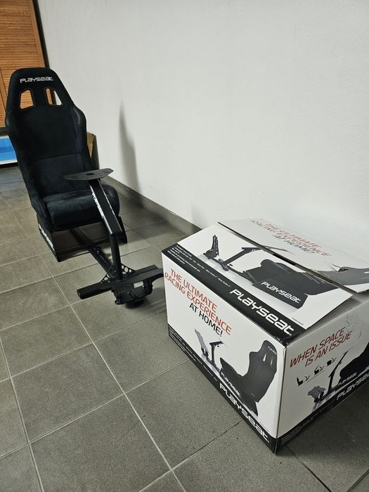 Cockpit Simulador Playseat Evolution - NOVO