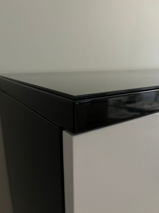 Móvel de sala tipo aparador/arrumação