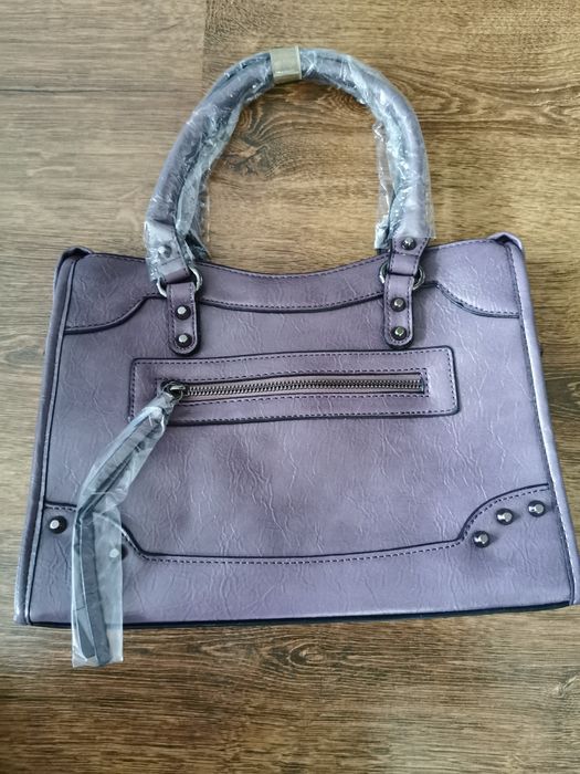 Nowa torebka kuferek