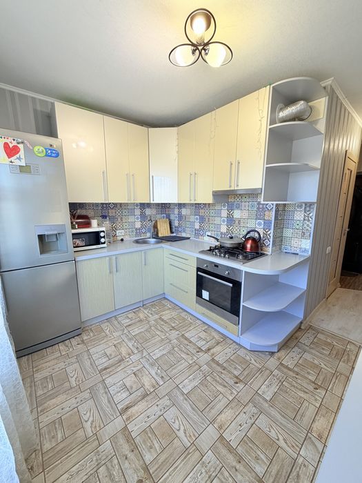 Сдается 1к квартира  с ремонтом ,м-н Химик.