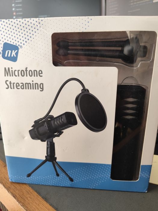 NK Microphone for Streaming with USB-C, Tripod, and Pop Filter – Excellent Condition64284418141441120