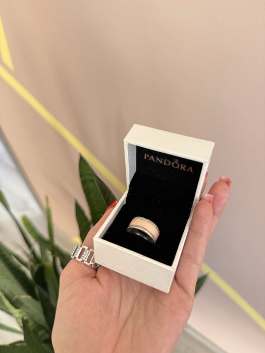 Срібна каблучка Pandora