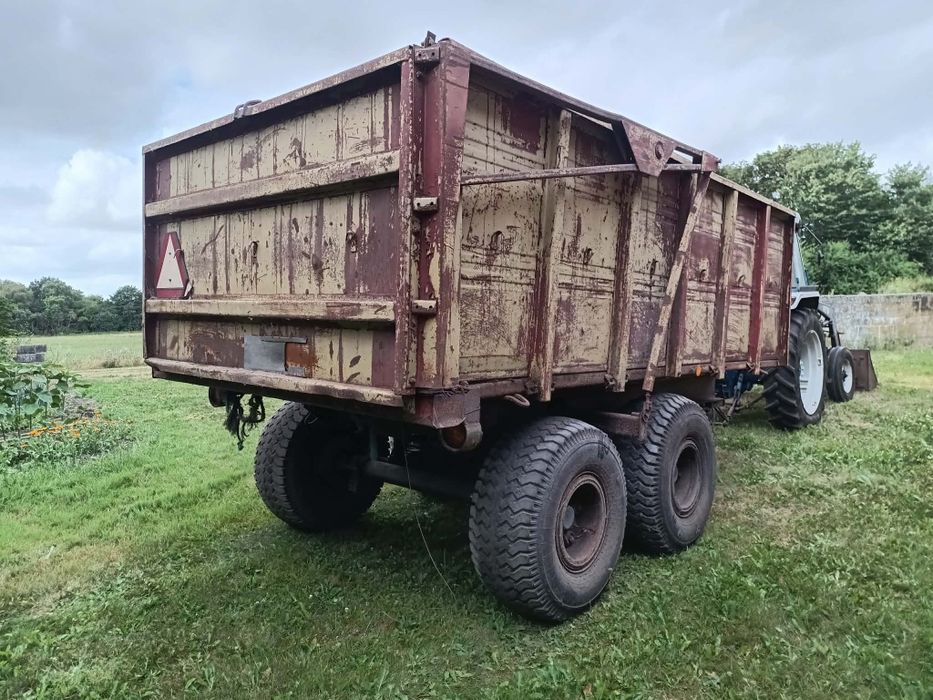Przyczepa rolniczaz kiprem tadem,resor, hamulce,12ton
