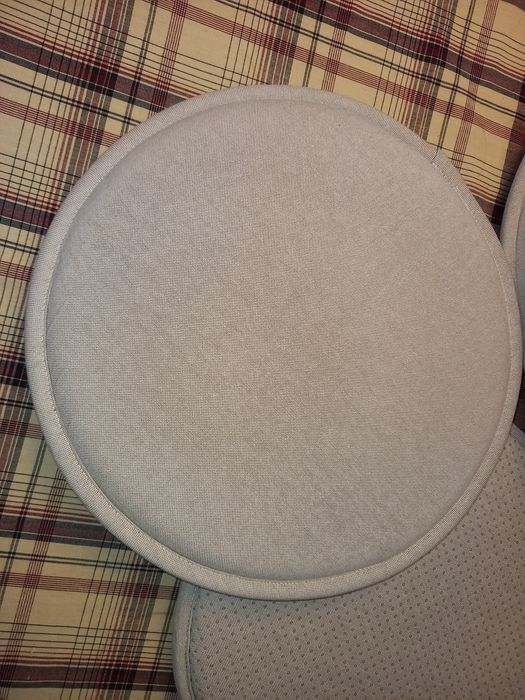 7 almofadas beje para cadeiras, redondas, do IKEA