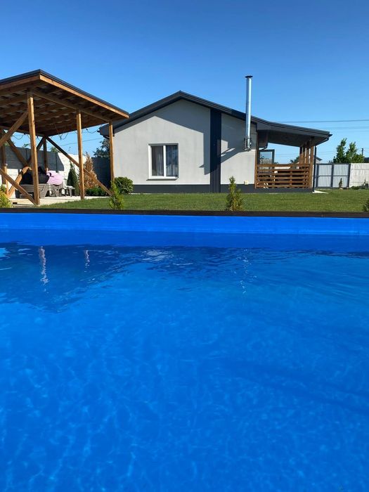 Подобова оренда /оренда будинку /басейн /чан