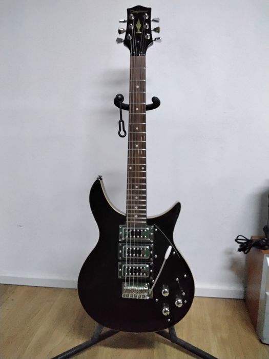 Guitarra Tanglewood TW68 (Rickenbaker 325) 1 da apenas 9 protótipos.