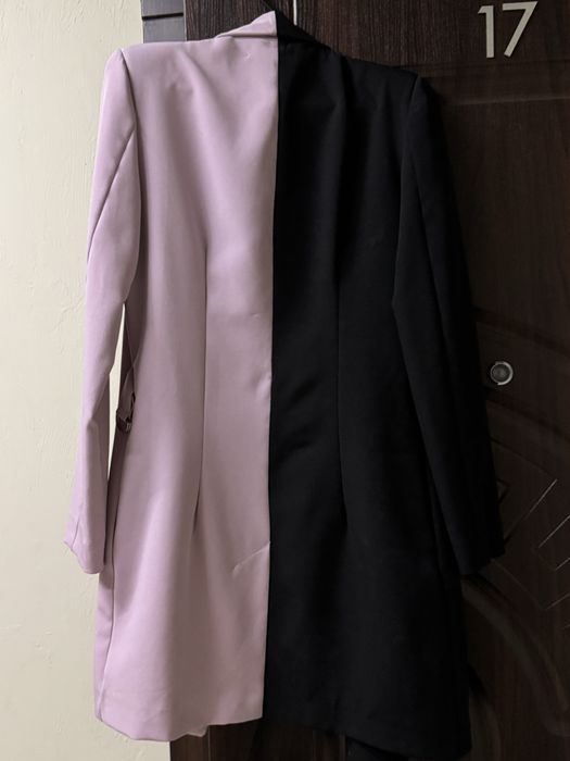 Двуцветное платье