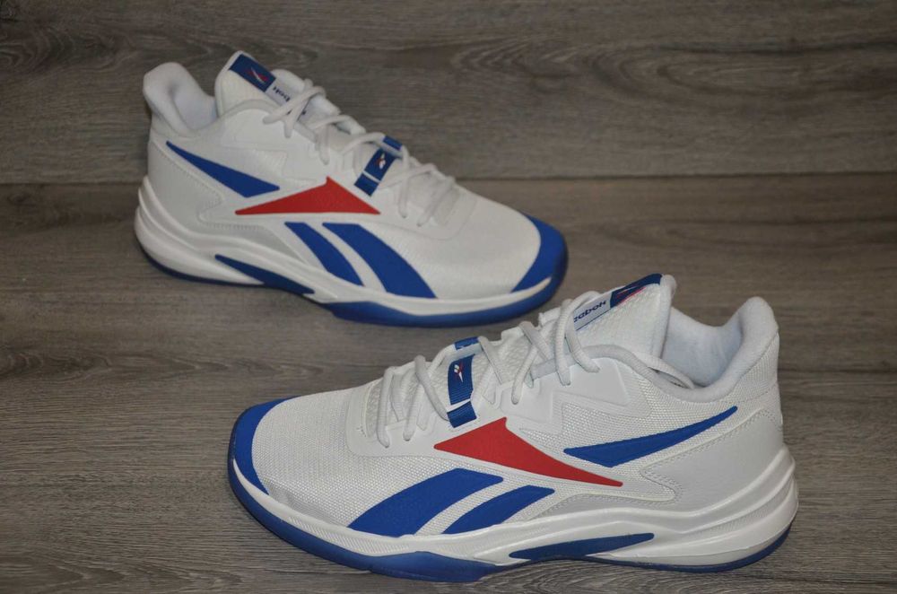 Продам кросівки Фірма Reebok More Buckets.