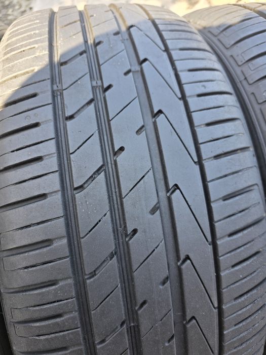 Шини резина покришки літо 235/50r19 Hankook