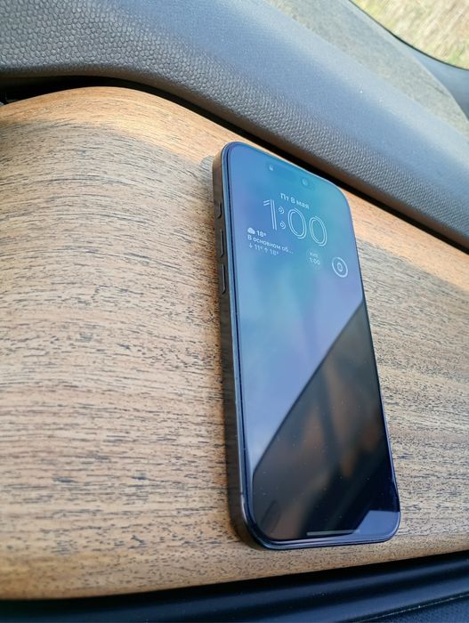 Продам iPhone 16 pro 128gb black titanium neverlock