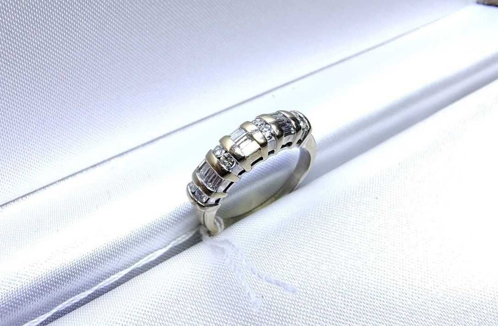 Pierścionek ze złota z brylantami - pr. 750