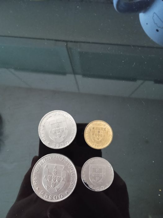 Conjunto de 4 Moedas Antigas Campeonato Mundial de Hockey