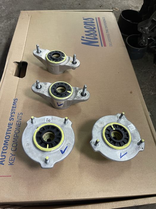 Комфортні мʼякі опори Tesla Model Y, Model 3, ціна за 1 шт