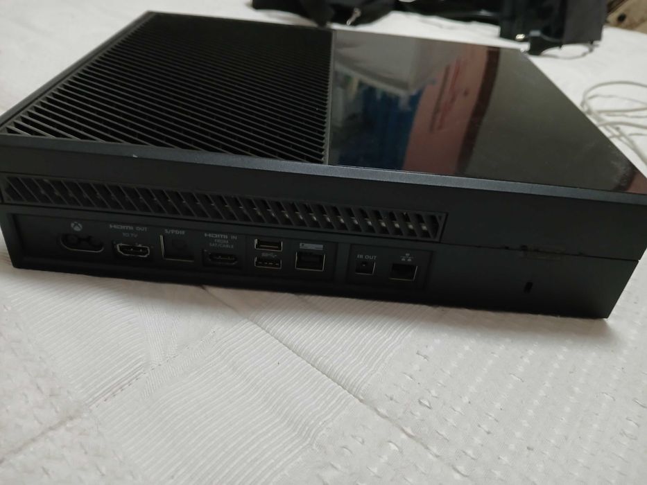 Xbox one usada em bom estado