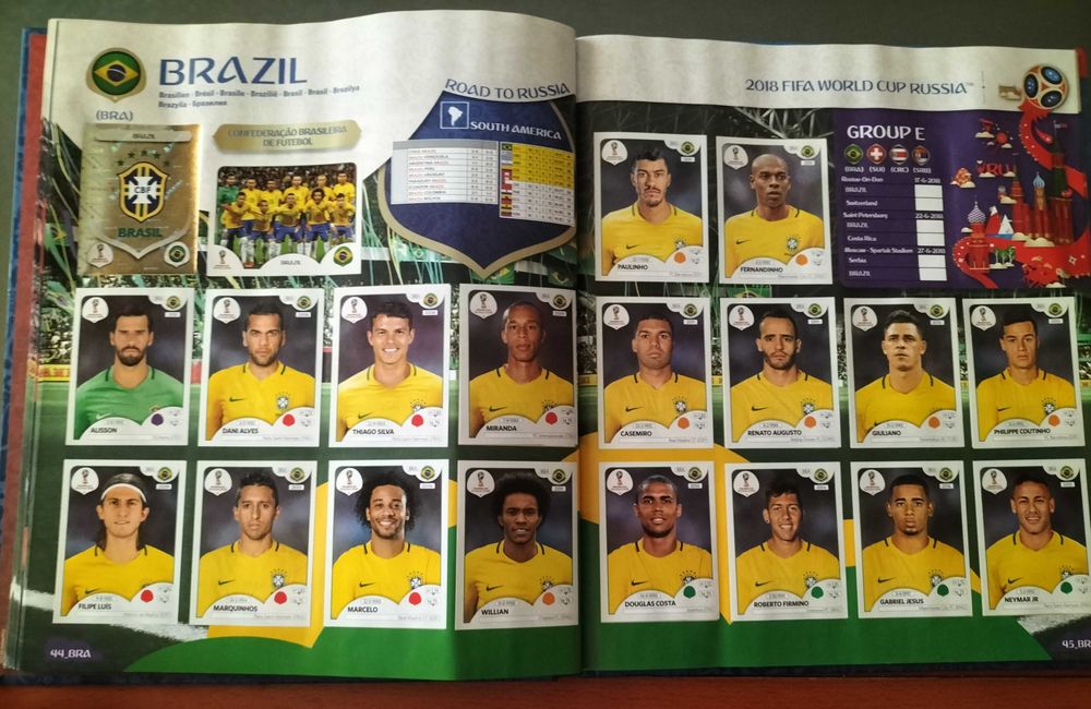 Caderneta de capa dura Rússia 2018 completa