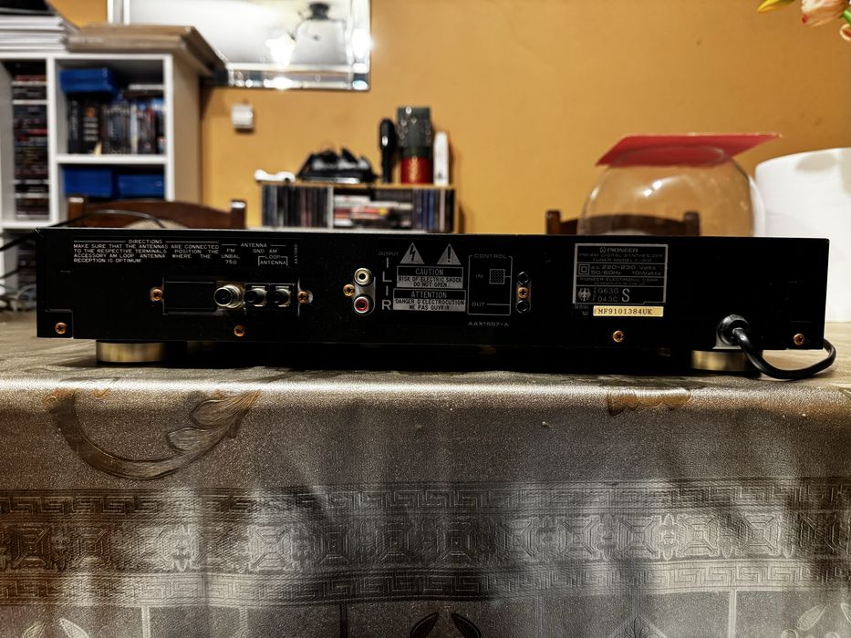 Tuner  Pioneer F 201