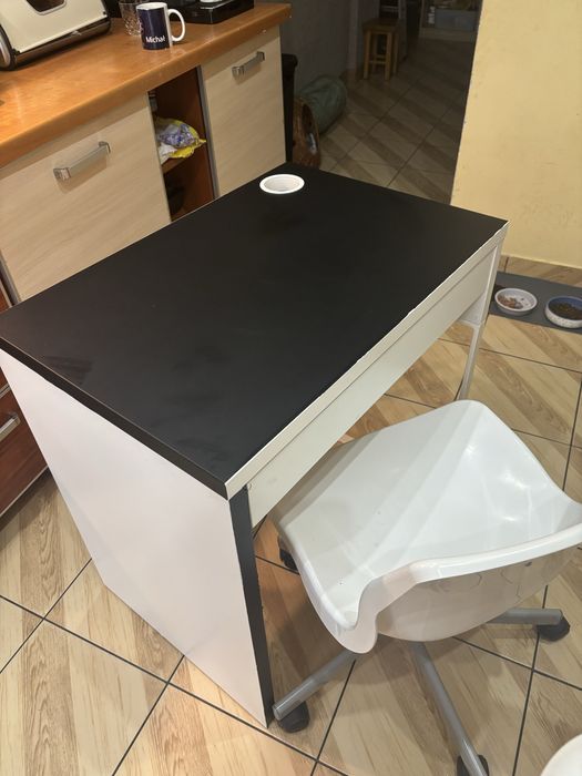 Biurko i krzeslo Ikea