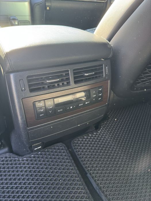 Toyota Land Cruiser 2020 VIN JTMCX05J904205352 фото оголошення 13 з 18