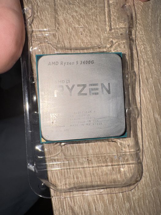 Amd Ryzen 5 3400G Como novo