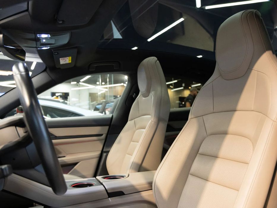 Porsche Taycan Standard