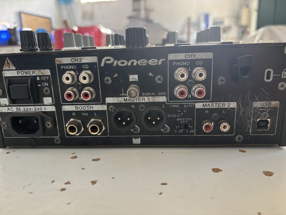 Mesa de mistura Pioneer DJM- T1