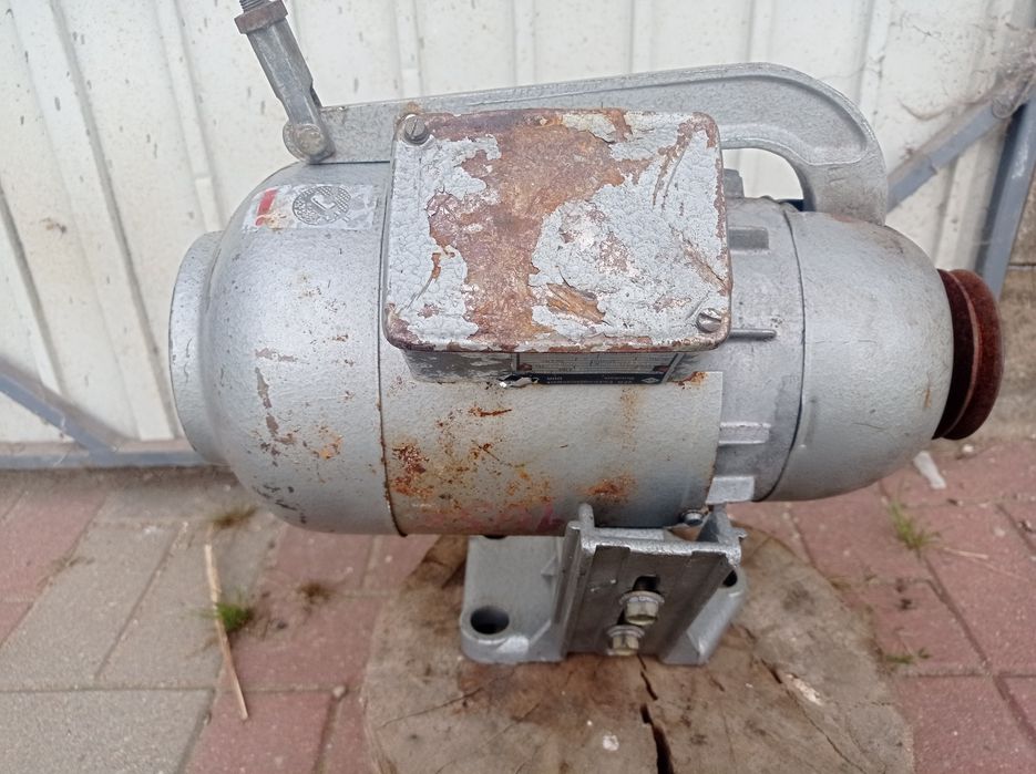 Sprzedam silnik elektryczny