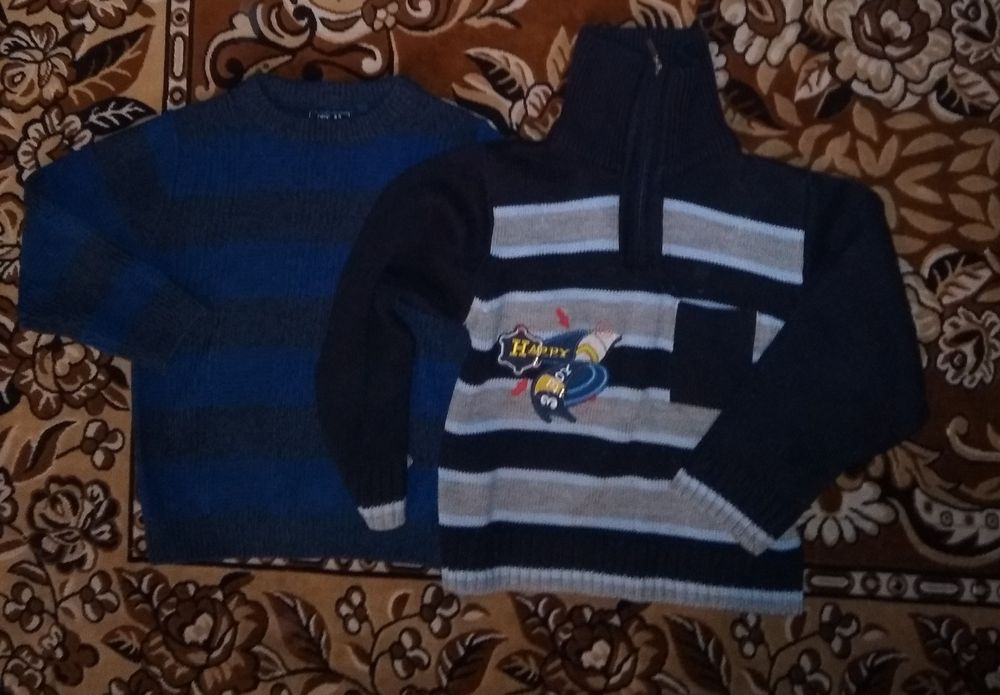 Свитера,теплые кофточки