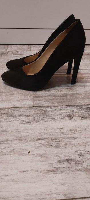 Szpilki zamszowe r.38