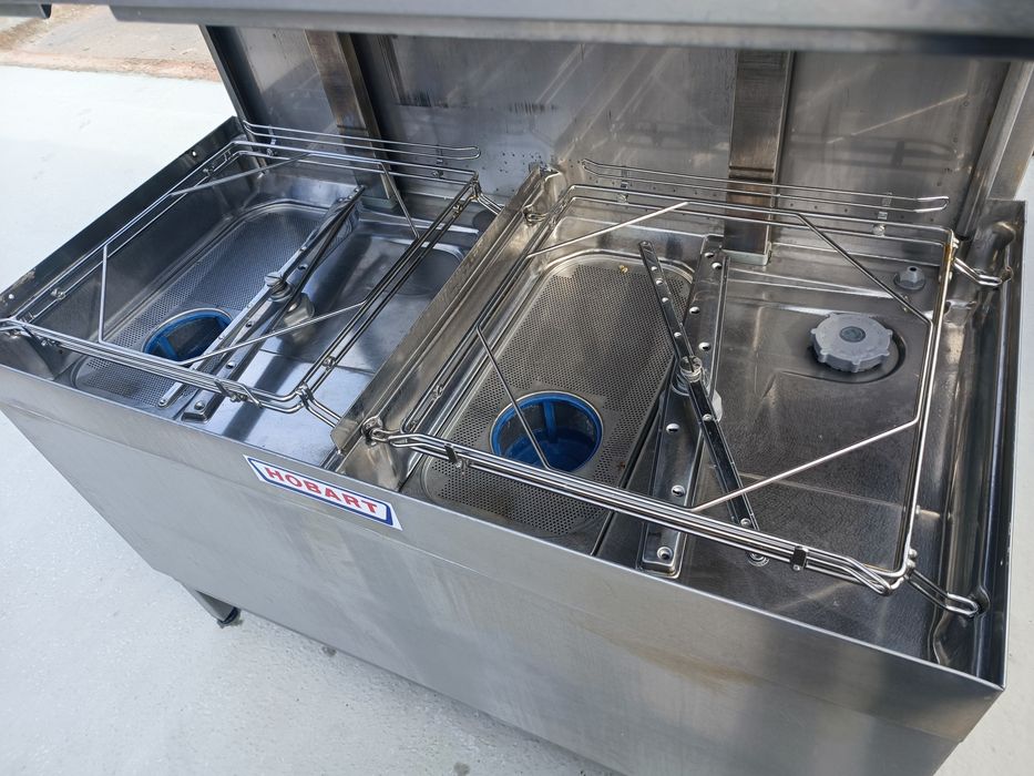 Професійна посудомийна машина подвійна Hobart AMXt-10 n