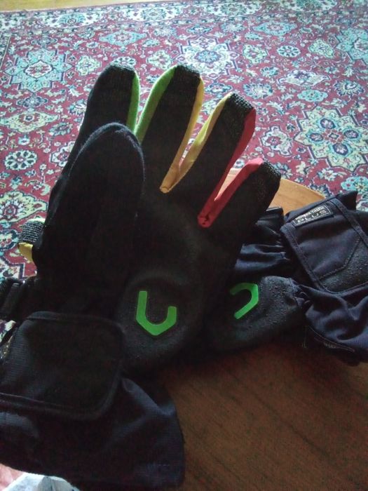 Шлем и др.для сноуборда.