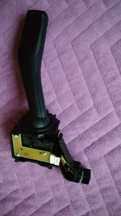 Перемикач поворотів лівий 1К0 953 513 Е