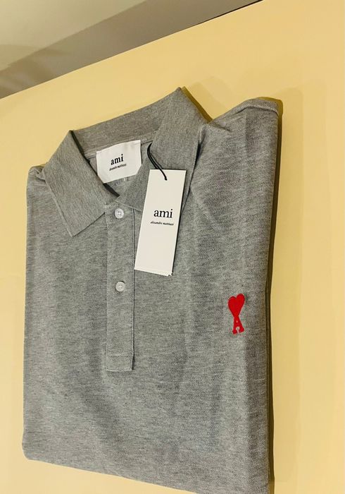 Polo Cinza Ami Paris