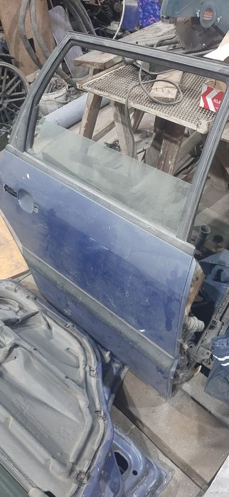 Продам запчасті до пасата б4