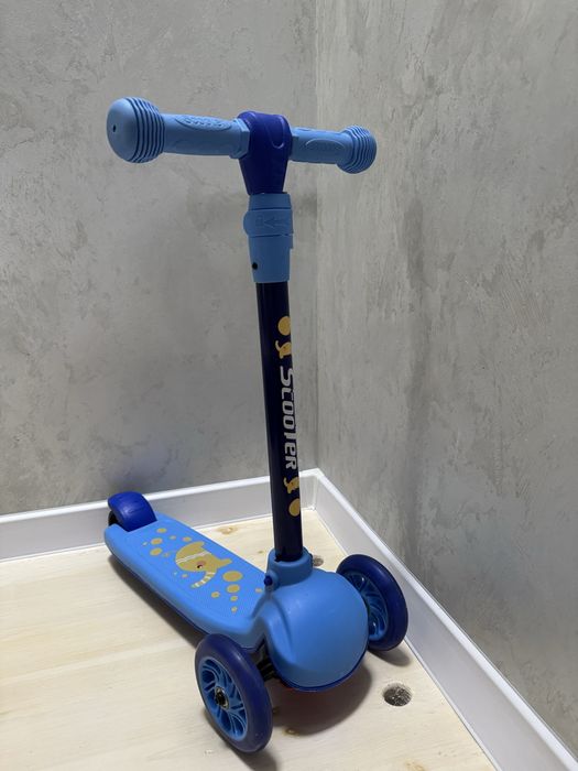 Продам дитячий самокат