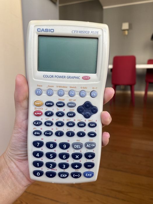 Calculadora Gráfica Casio CFX 9850 GB PLUS