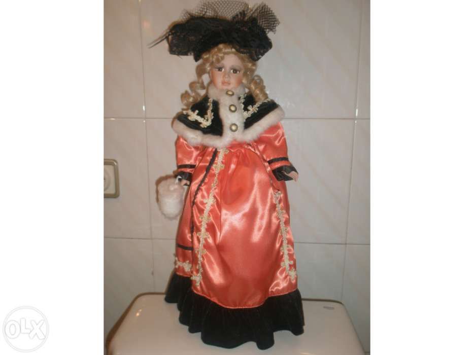 Bonecas de porcelana