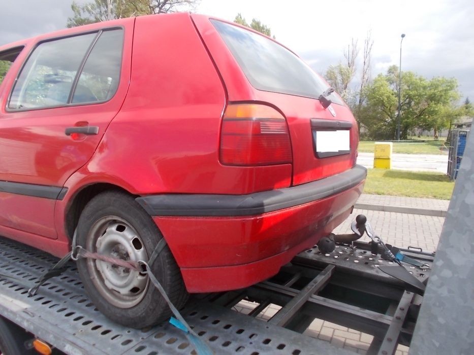 Volkswagen Golf III,1,9TD,5 drzwi,czerwony,manual,na części