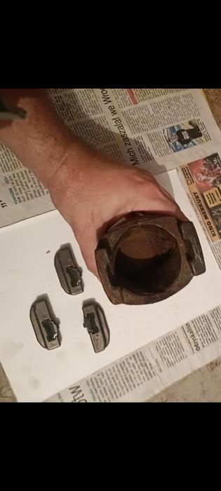 Ząb do koparki Caterpillara