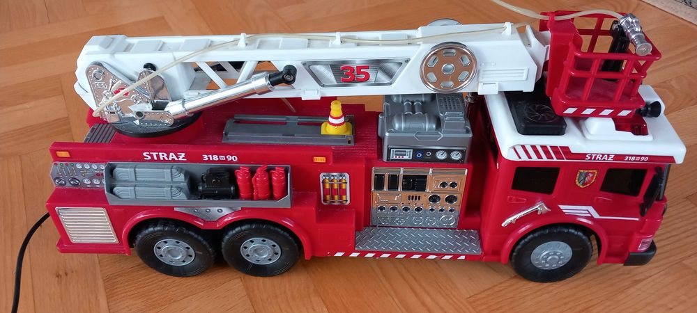 Wóz strażacki zdalnie sterowany