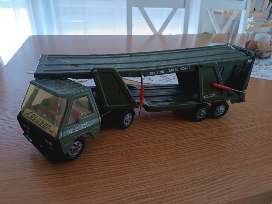 Zabawka PRL metalowa laweta