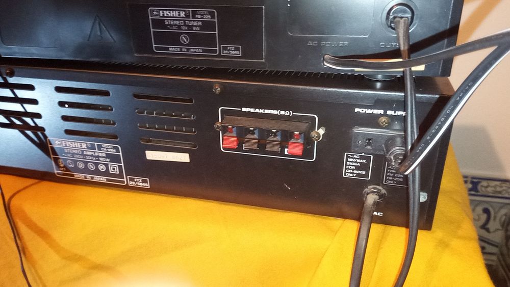 Amplificador Fisher com radio