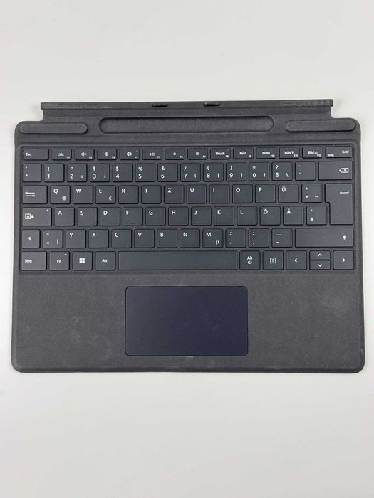 Чохол-клавіатура Microsoft Surface Pro Signature Keyboard QWERTZ Black (з тачпадом, німецька розкладка)