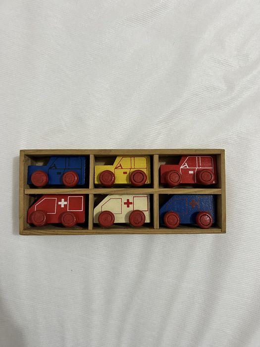 Vários objetos/brinquedos