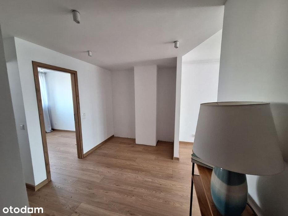 OŁAWA! Komfortowe mieszkanie z balkonem po całkowitym remoncie.