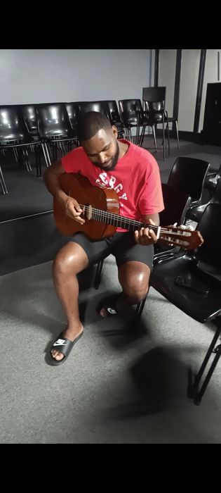 Aulas de Guitarra Acústica / Elétrica