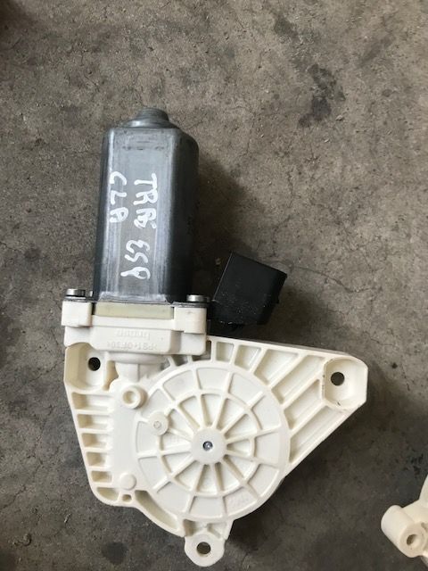 Elevador de vidro tras esquerdo Mercedes Cla