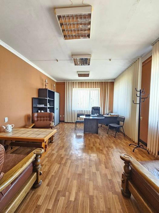 Продаж нежитлового приміщення в місті