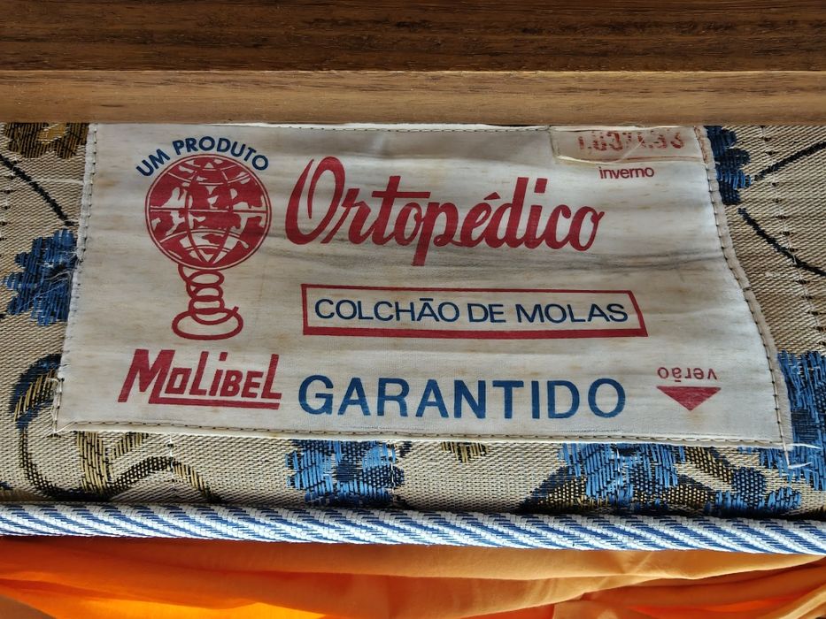 Cama de Casal com Colchão Molibel — Como Nova | 190x140 cm