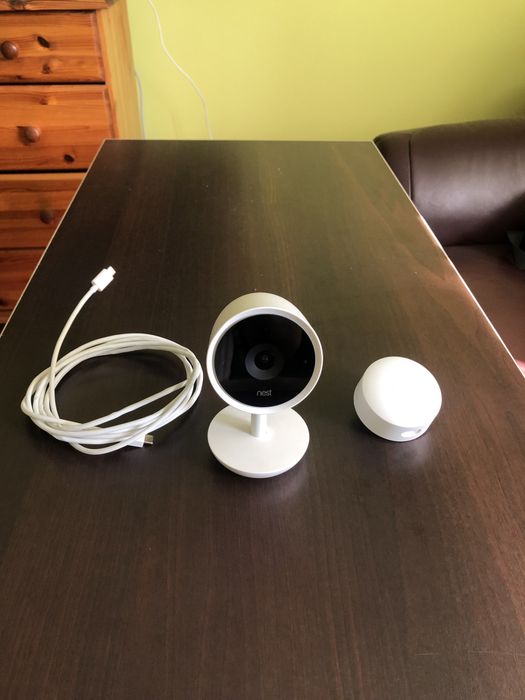 Kamera Nest wewnetrzna dzialajaca w ciemnosci